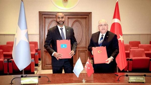 اتفاقية تعاون دفاعي مشترك بين تركيا والصومال