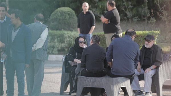 شمس البارودي في جنازة حسن يوسف