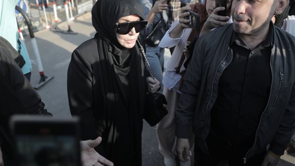 ميرفت أمين في جنازة حسن يوسف