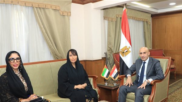 وزير التربية والتعليم والسفيرة الإماراتية