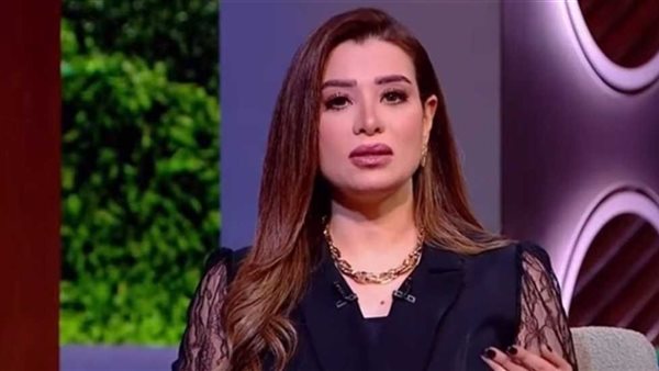 مروة صبري توجه رسالة نارية للفنانين في مهرجان الجونة