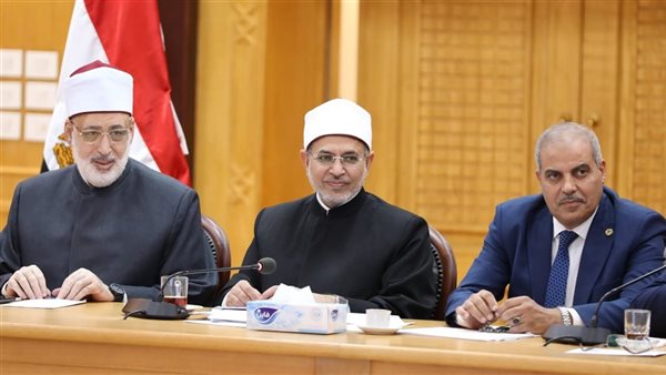 مجلس جامعة الأزهر يناقش تعيين أوائل جامعة الأزهر