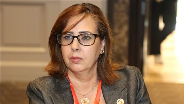 منى عبد الراضي أمينة عامة المرأة بالحزب المصري الديمقراطي