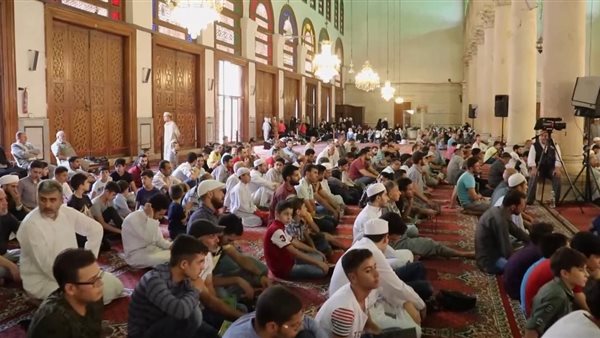 حكم الدعاء بين خطبتي الجمعة