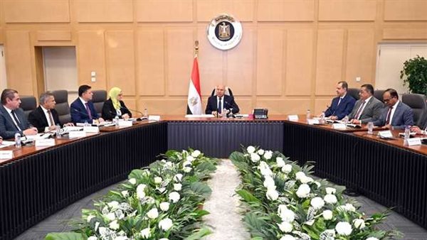 كامل الوزير خلال ترؤسه اجتماع لمجلس إدارة الهيئة العامة
