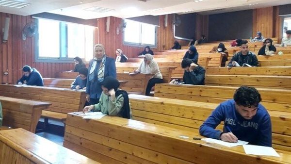 موعد امتحانات الميدترم للجامعات 2024