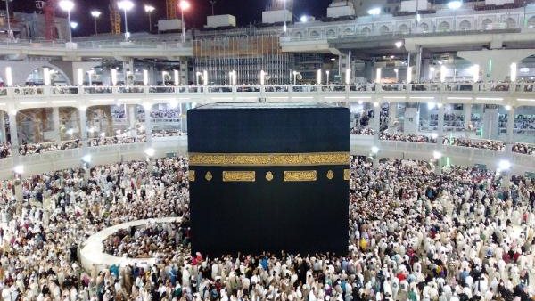 هل العمرة مسموحة الآن بدون تصريح؟