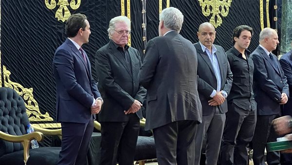 مرتضى منصور يشارك بعزاء مصطفى فهمي