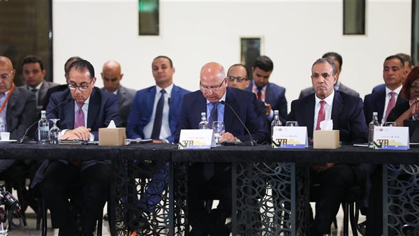 الفريق كامل الوزير نائب رئيس الوزراء ووزير الصناعة والنقل