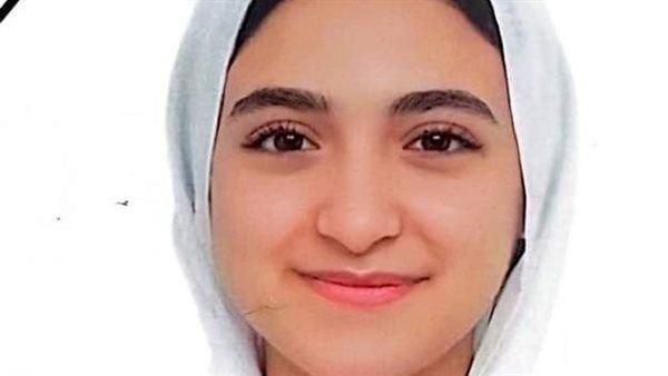 الطالبة بالأول الثانوي بمدرسة عمار