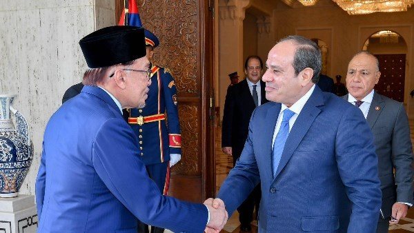 زيارة رئيس الوزراء الماليزي إلى مصر 