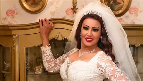 من هم أزواج سمية الخشاب؟