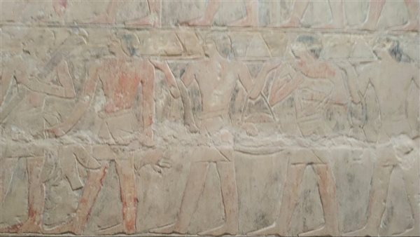 خطوط بيضاء على حوائط مقبرة ميروكا بسقارة