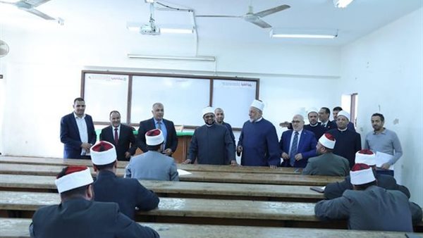 البحوث الإسلامية تجري الاختبارات التحريرية لأمناء الفتوى