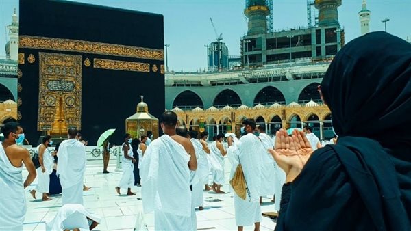 حكم من أتاها الحيض أثناء العمرة