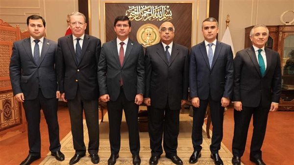 وزير العدل يبحث مع سفير طاجيكستان تعزيز التعاون