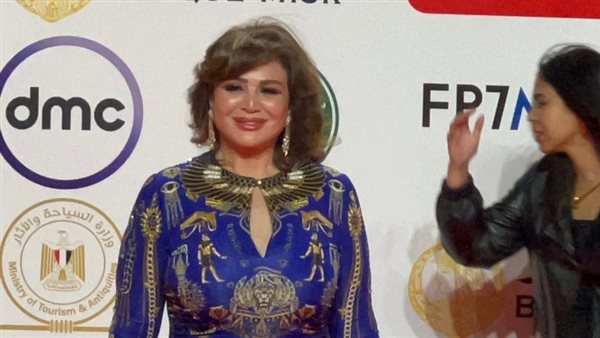 فستان إلهام شاهين في مهرجان القاهرة السينمائي 2024 
