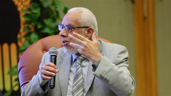 الدكتور السيد بلاط 