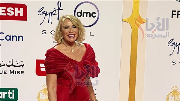 فستان إيناس الدغيدي في مهرجان القاهرة السينمائي 2024