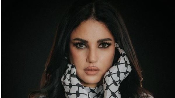 الفنانة درة