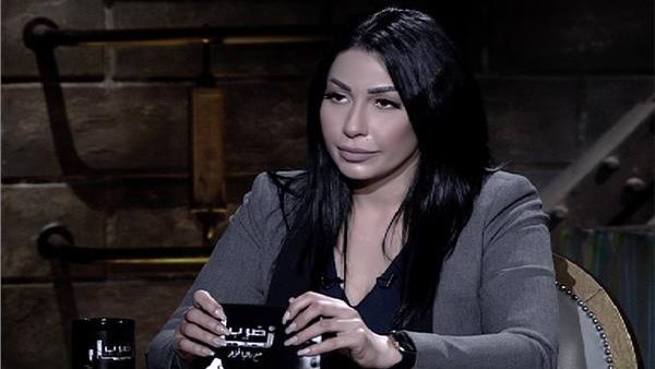 المذيعة داليا فؤاد