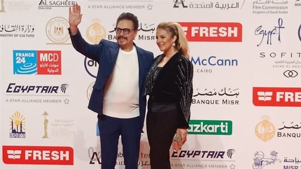 رانيا محمود ياسين وأسرتها على ريد كاربت الفيلم المرمم
