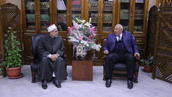 محافظ الوادي الجديد يرحب بإنشاء فرع لجامعة الأزهر