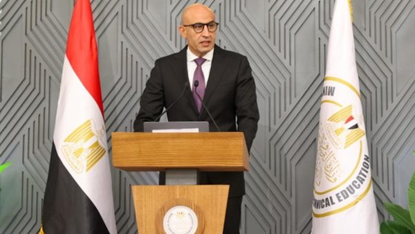محمد عبد اللطيف وزير التربية والتعليم والتعليم الفني 
