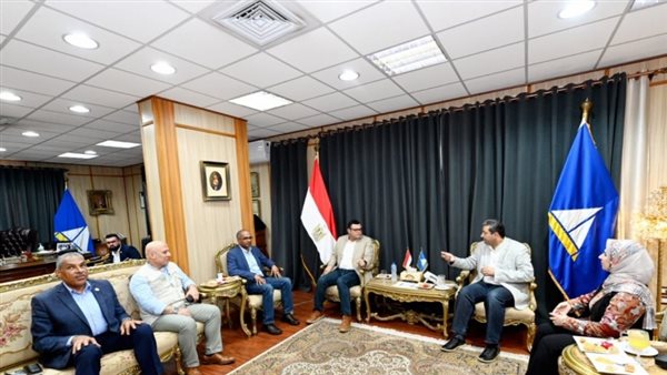 وزير الإسكان ومحافظ دمياط 