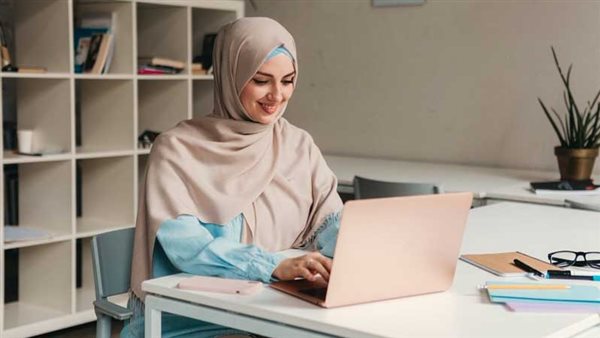 وظائف من المنزل .. كيف يمكن للتكنولوجيا أن تحقق طموحاتك