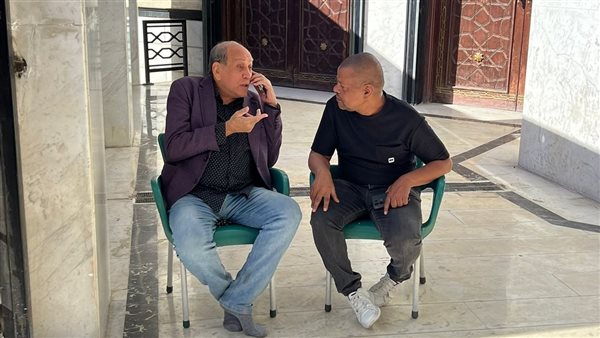 منير مكرم في جنازة عادل الفار 