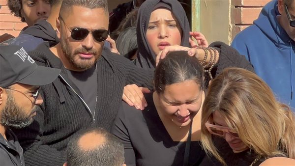 تامر حسني يساند ابنة محمد رحيم