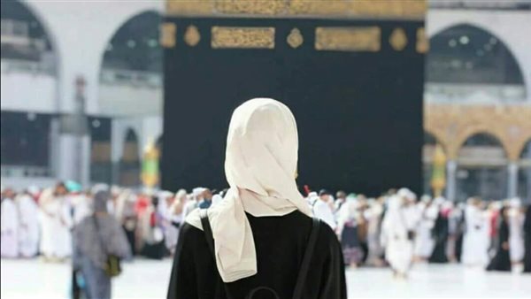 ماهي ملابس العمره للنساء ؟