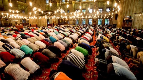 هل تجوز صلاة العشاء بعد الساعة 12