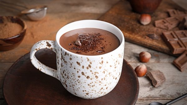 طريقه عمل مشروب الشوكولاتة الساخن 