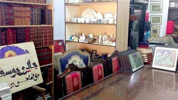 رواق المطالعة بجاليري يوسف