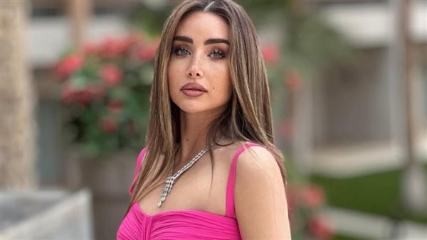 هنا الزاهد