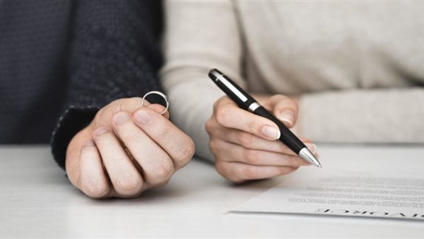 ما حكم الزواج العرفي بدون شهود ودون معرفة الأهل؟