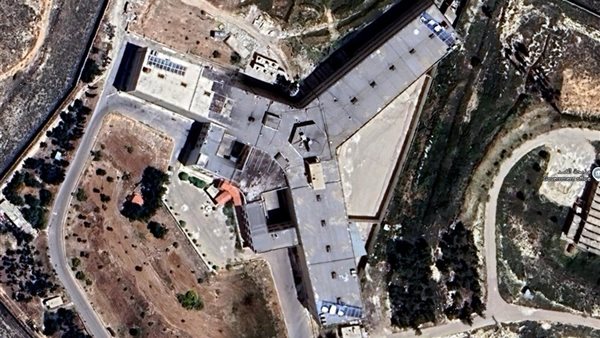 سجون الأسد شهدت 72 نوعا من التعذيب واختفاء 157 ألف شخصا