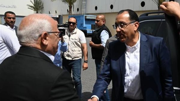 رئيس الوزراء في بورسعيد