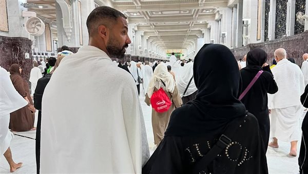 كريم فهمي وزوجته