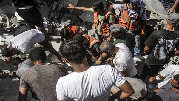 مقتل صحفية فلسطينية وأطفالها في قصف إسرائيلي بمدينة غزة