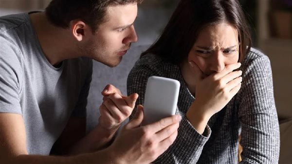 عقوبة خيانة الزوجة لزوجها بالهاتف في القانون المصري؟