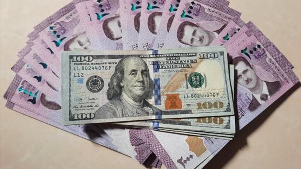 سعر الدولار مقابل الليرة السورية اليوم