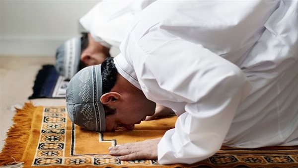 هل تقبل الصلاة من دون خشوع