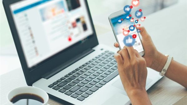 حكم التربح من وسائل التواصل الاجتماعي