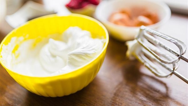 طريقة عمل كريمة الخفق في المنزل