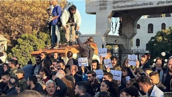 خروج أول مظاهرات لـ العلمانيين في دمشق اليوم الجمعة