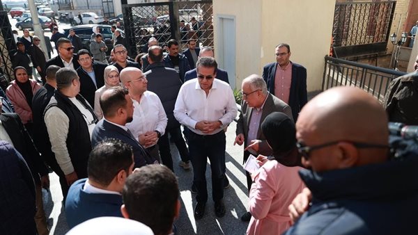 زيارة رئيس الصحة لبني سويف
