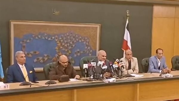 جمال سليمان في نقابة الصحفيين